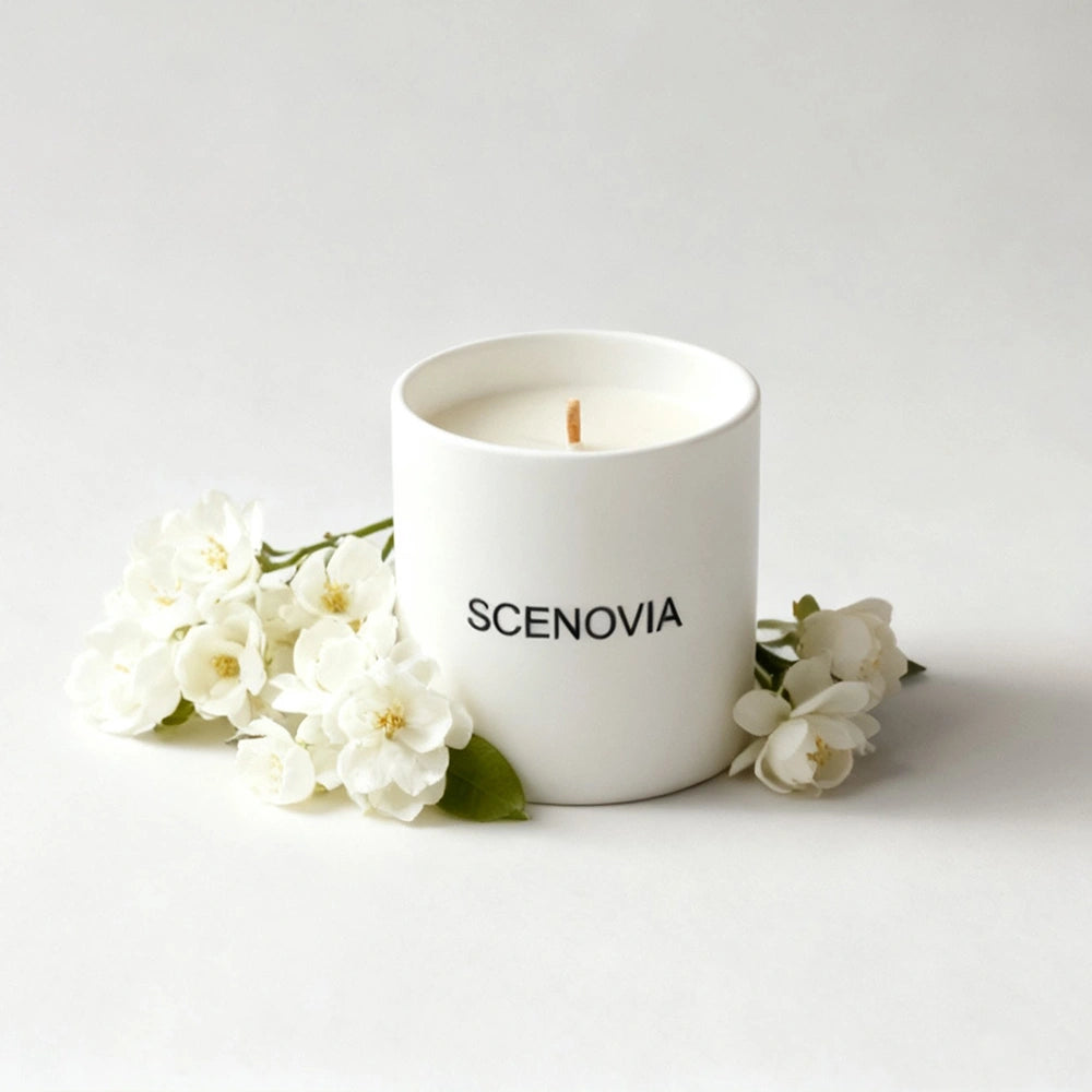 White Tea Happy scented candle, with fresh florals