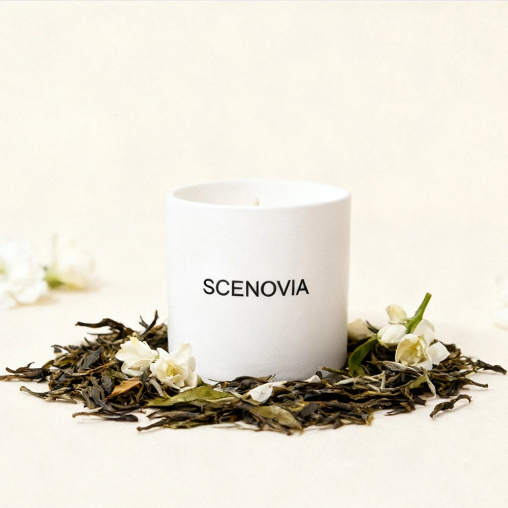 White Tea Happy scented candle, melted wax top view