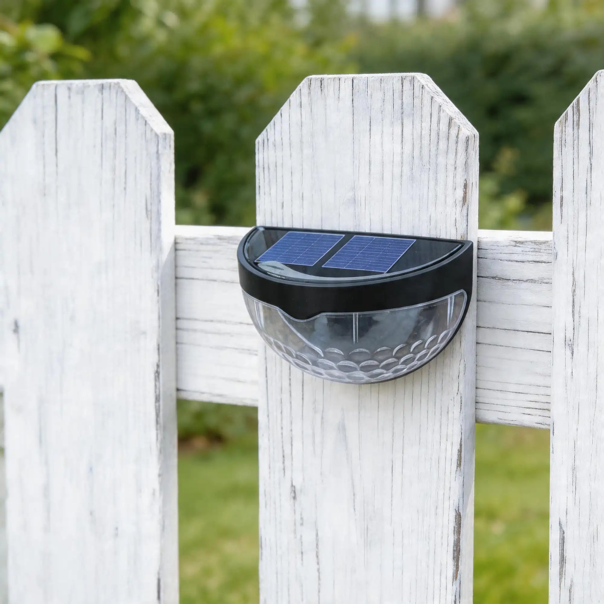 solar semi-circular outdoor lights, poolside decor